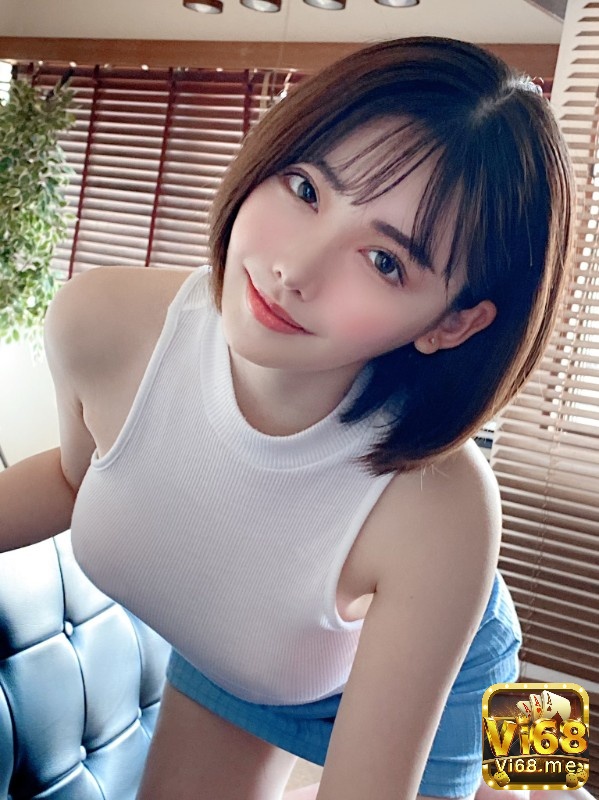 Eimi Fukada là idol hàng đầu và đắt giá nhất trong giới